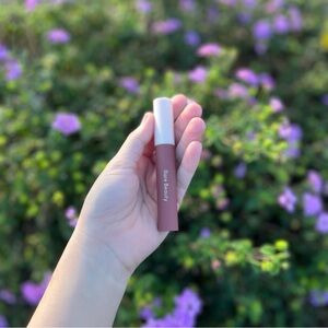 NWOT Rare Beauty Matte Lip Soufflé • Fearless